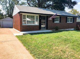 10748 Faraday Dr, Saint Louis, MO 63123