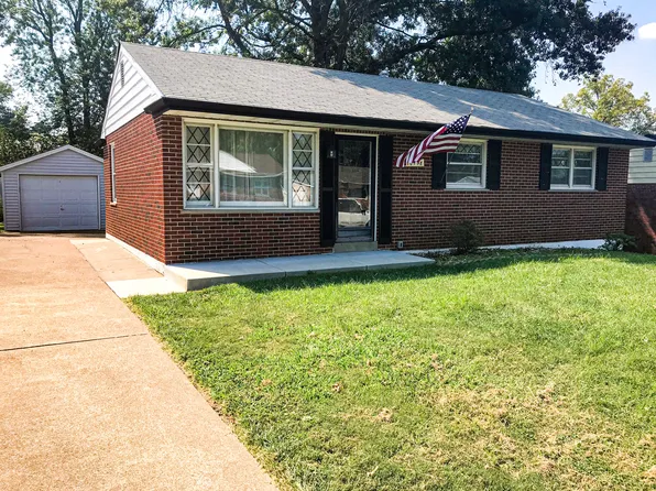 10748 Faraday Dr, Saint Louis, MO 63123