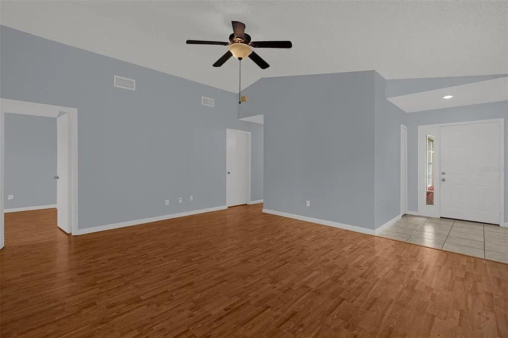 3 bed, 2.0 bath, 1380 sqft, $2,195 — Photo 4