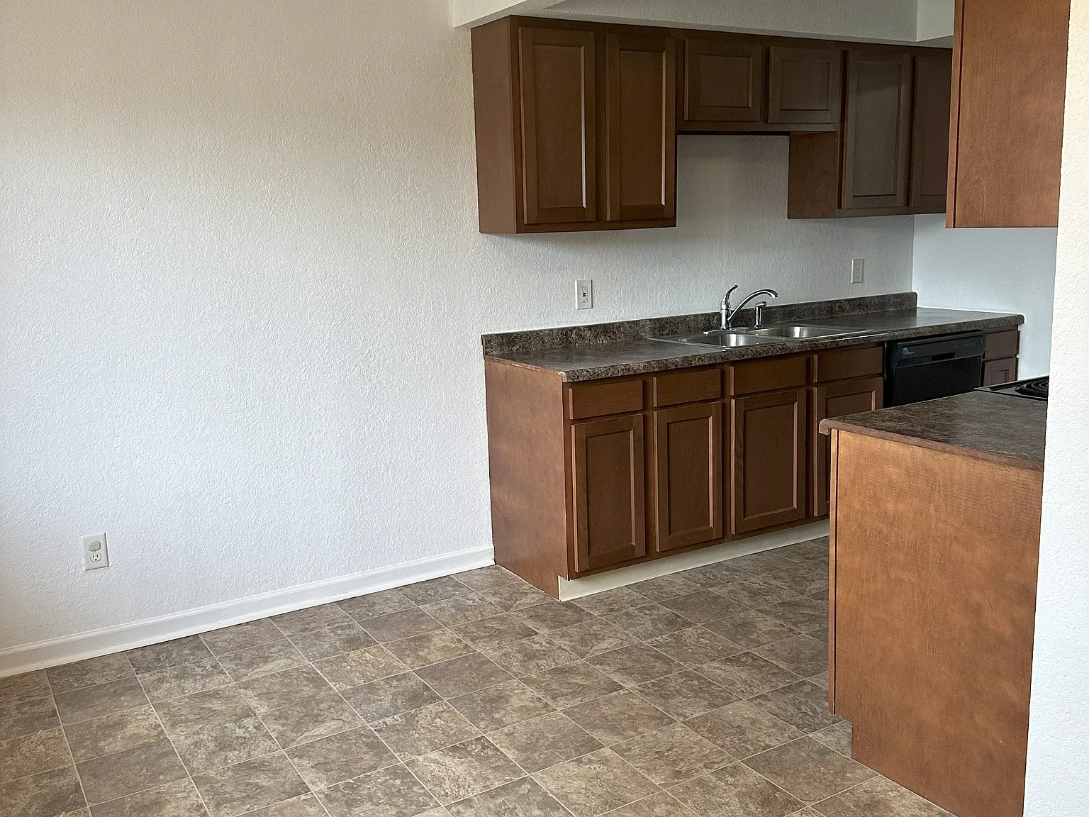 Ep Estates Llc - 2909- — Photo 4