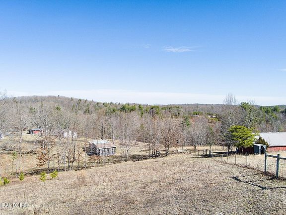 2nd image of 102 Flat Rock Rd