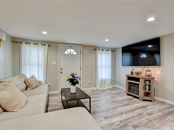 5th image of 1717 Sparrow Rd