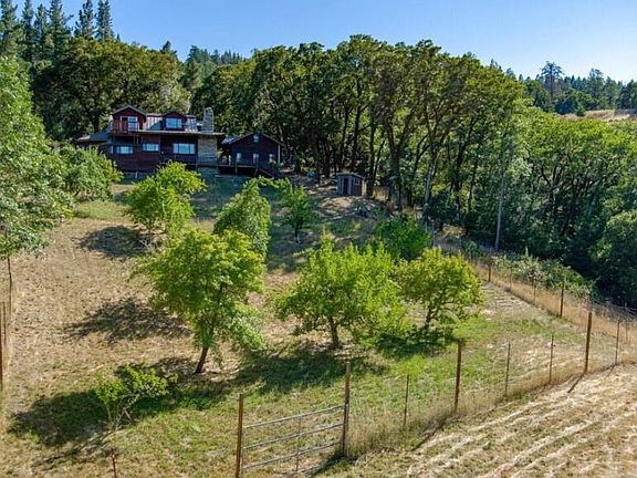 2nd image of 3830 Thomas Rd