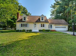 25 Whitmun Rd, Longmeadow, MA 01106