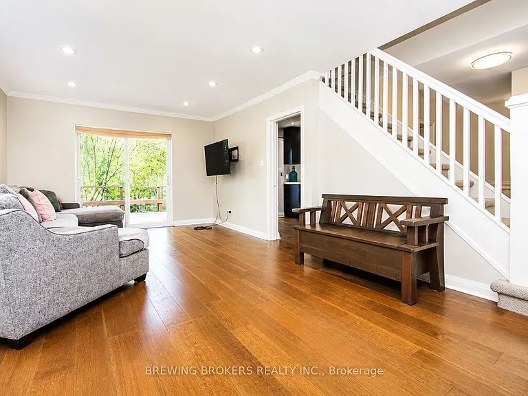 1299 Stavebank Rd — Photo 8