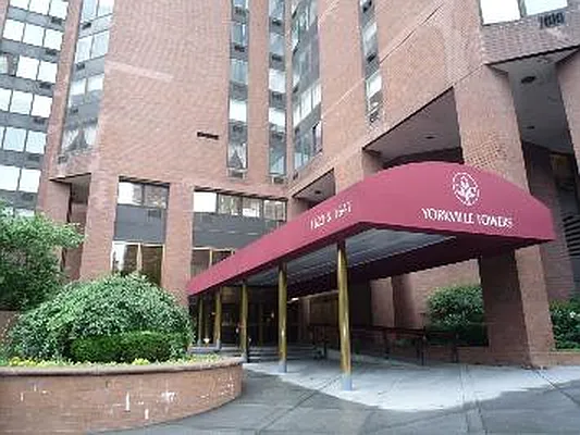 Rented by Corcoran | media 23