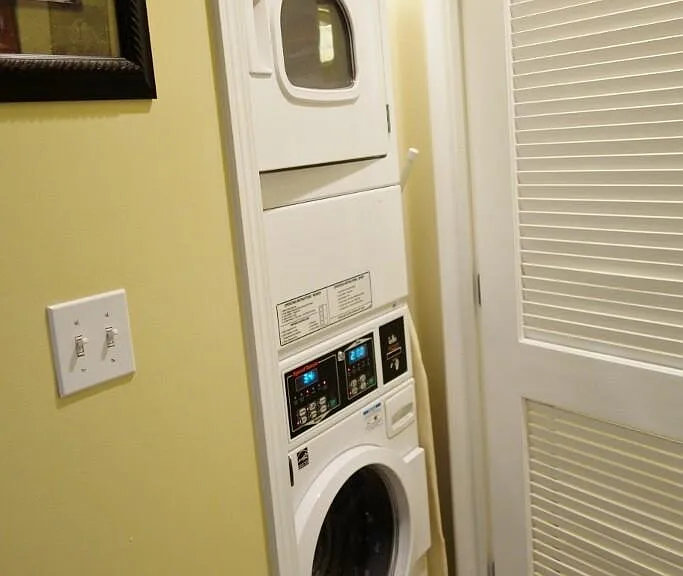 828 W Grace St #1503 — Photo 14