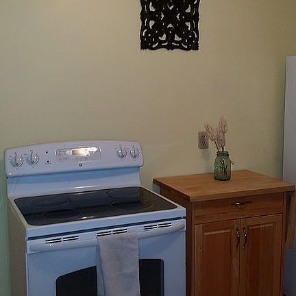 2nd image of 405 Newberne St