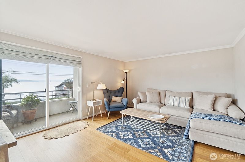 4th image of 4222 Beach Drive SW #202
