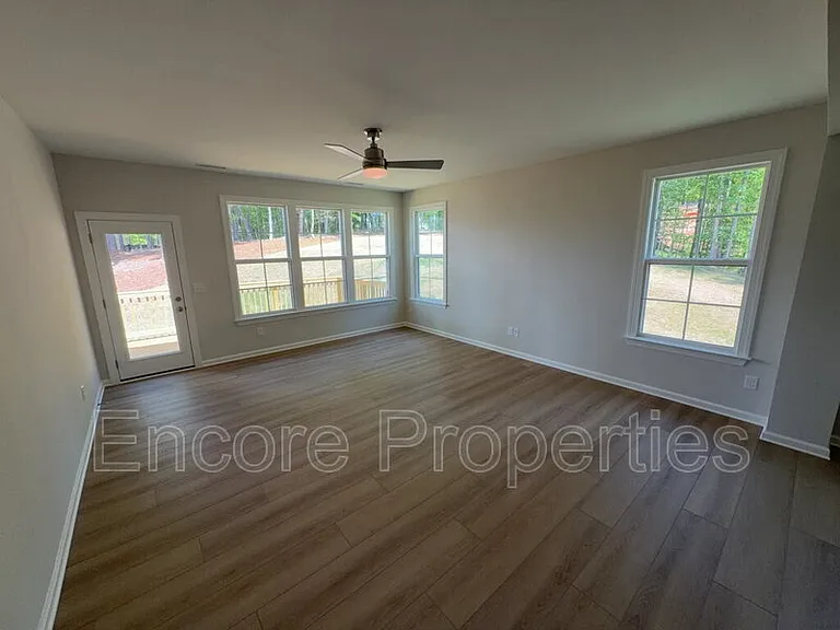 135 Little Gem Ln — Photo 7