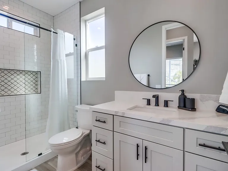Upstairs bathroom