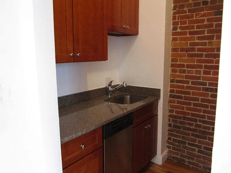 Building Photo - 23 Cortes St #3A