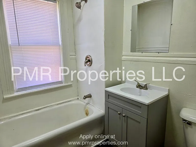 215 N 7th St — Photo 7