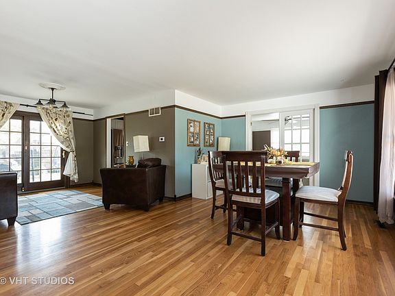 2nd image of 15223 Las Flores Ln