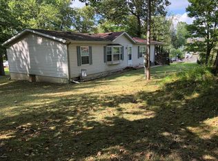 5482 Circle Dr, Reading, MI 49274