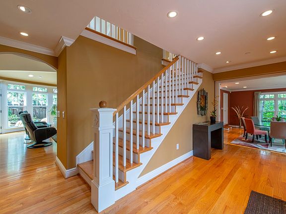 3rd image of 433 Encina Ave