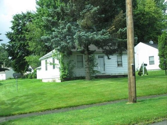 2nd image of 1937 Overlook Ave