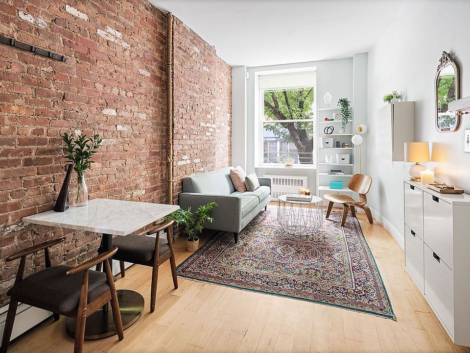 1st image of 115 Charles St APT 1