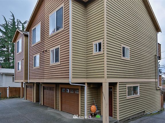 3rd image of 11211 A Greenwood Avenue N