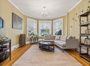 95 Mason Ter APT 1, Brookline, MA 02446