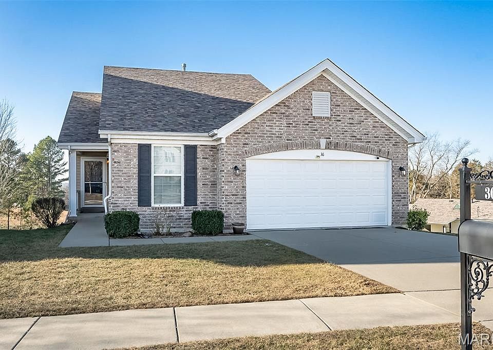 1st image of 36 Chesterfield Ct