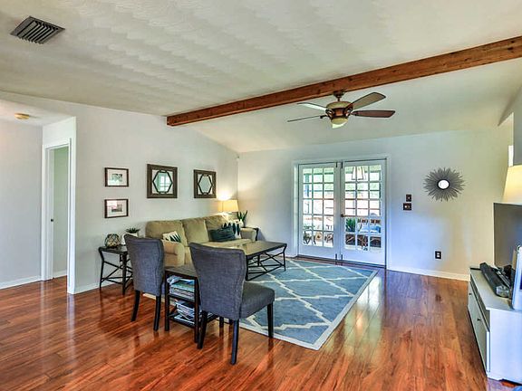 4th image of 3442 Country Walk Dr