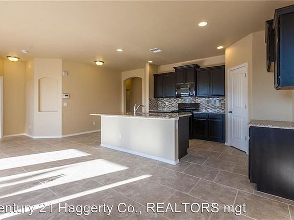 3rd image of 3825 Loma Cristobal Dr
