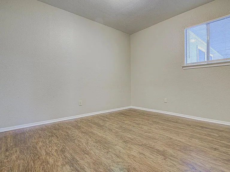 819 Sirocco Dr #A — Photo 10