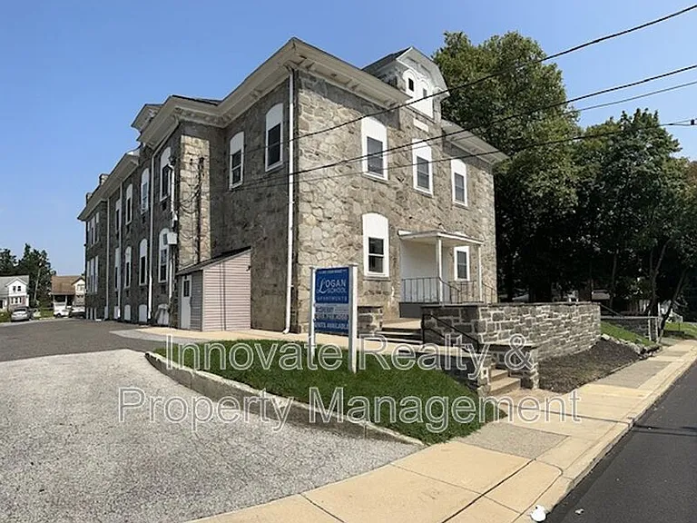 29 E Logan Ave #2 — Photo 13