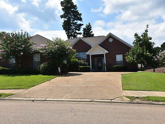 3rd image of 107 Apple Blossom Dr