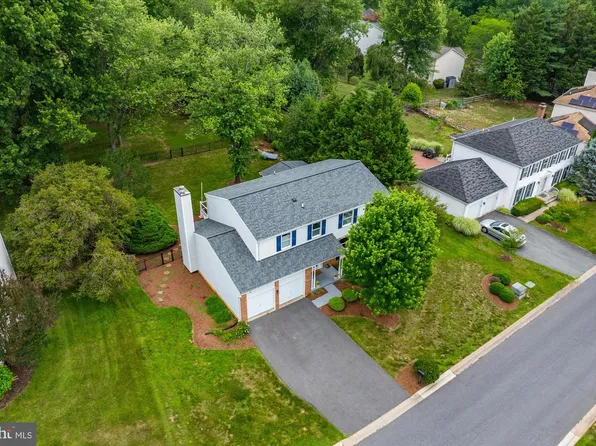 11209 Maine Cove Dr, Gaithersburg, MD 20878