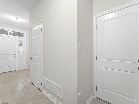 5th image of 677 Park Rd N #126