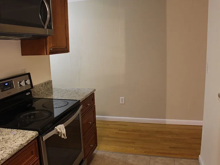 121 Tremont St #1A — Photo 7