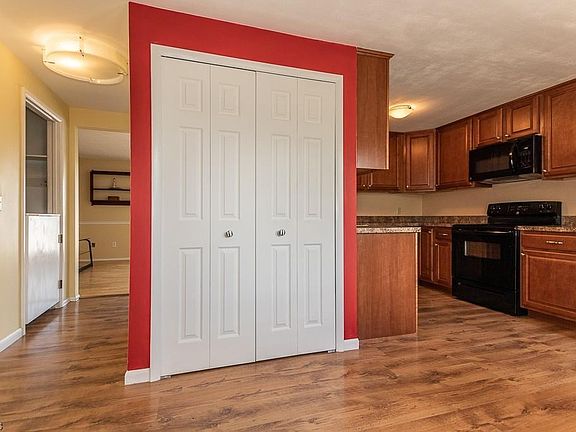4th image of 7458 Princeton Ct #F