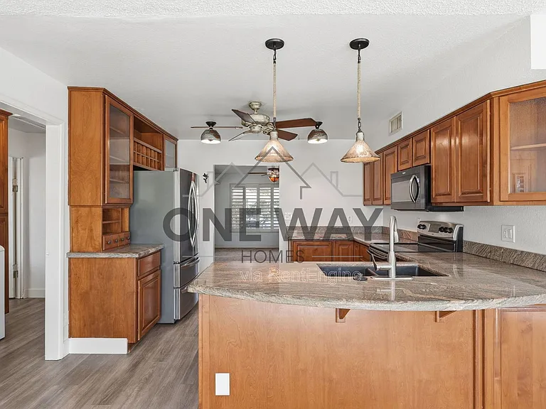 5749 S Farmer Ave — Photo 12