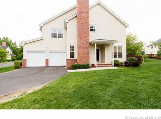 22 Last Leaf Cir, Windsor, CT 06095