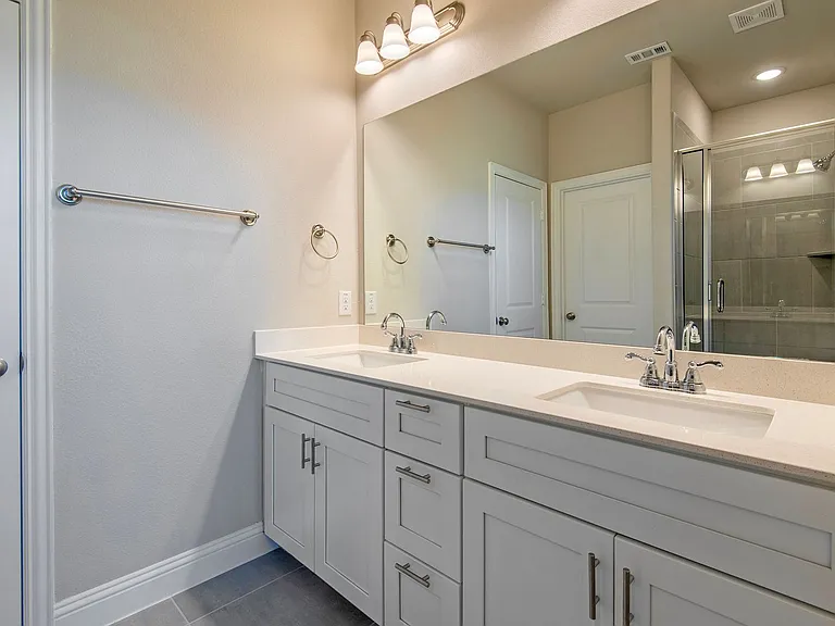 6298 Blythe Dr — Photo 17