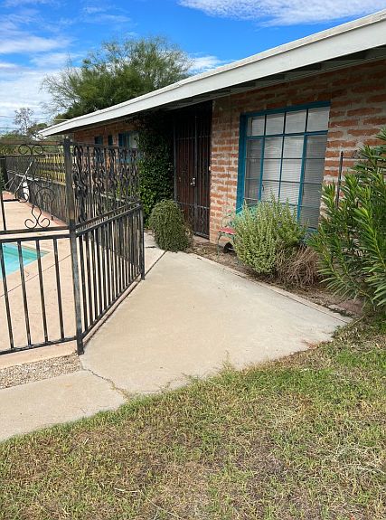 1st image of 3023 E Alta Vista St