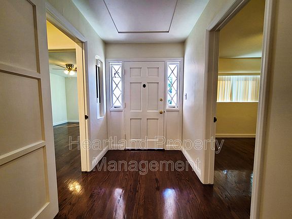 2nd image of 4745 Caroline Dr