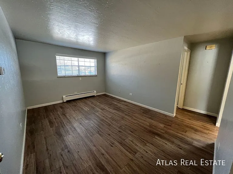 2337 S Locust St #C — Photo 1