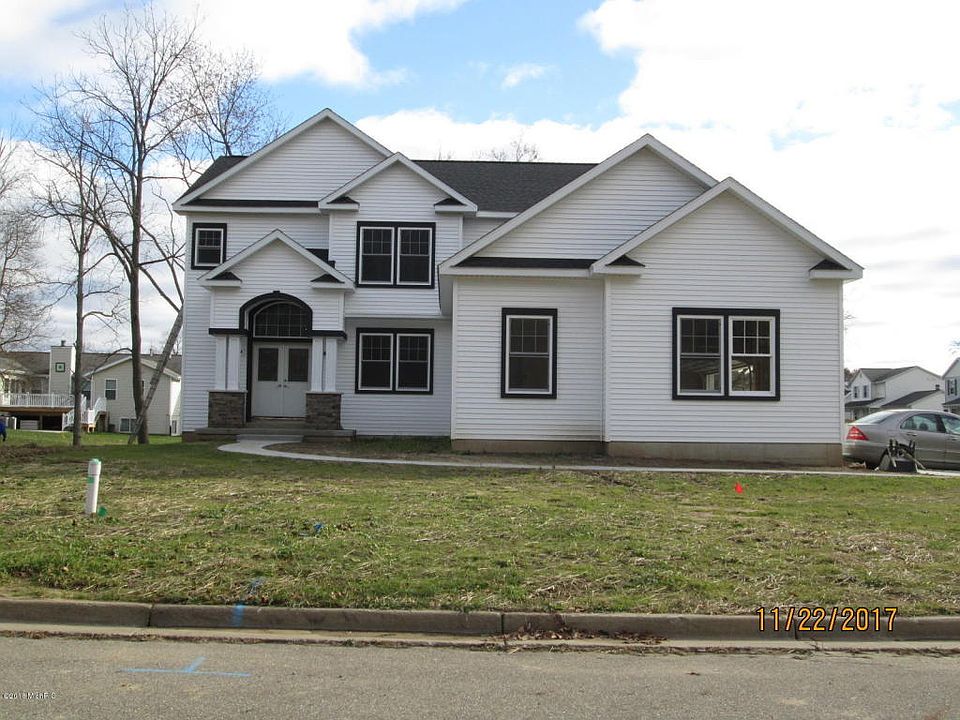 2nd image of 217 Woodhaven Dr