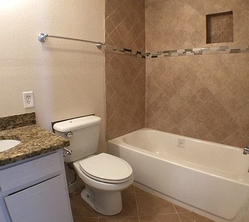 3rd image of 7039 Grand Valley Dr