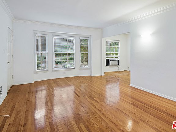 3rd image of 8565 Holloway Dr APT 4
