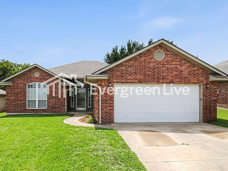 1613 Tara Dr — Photo 1