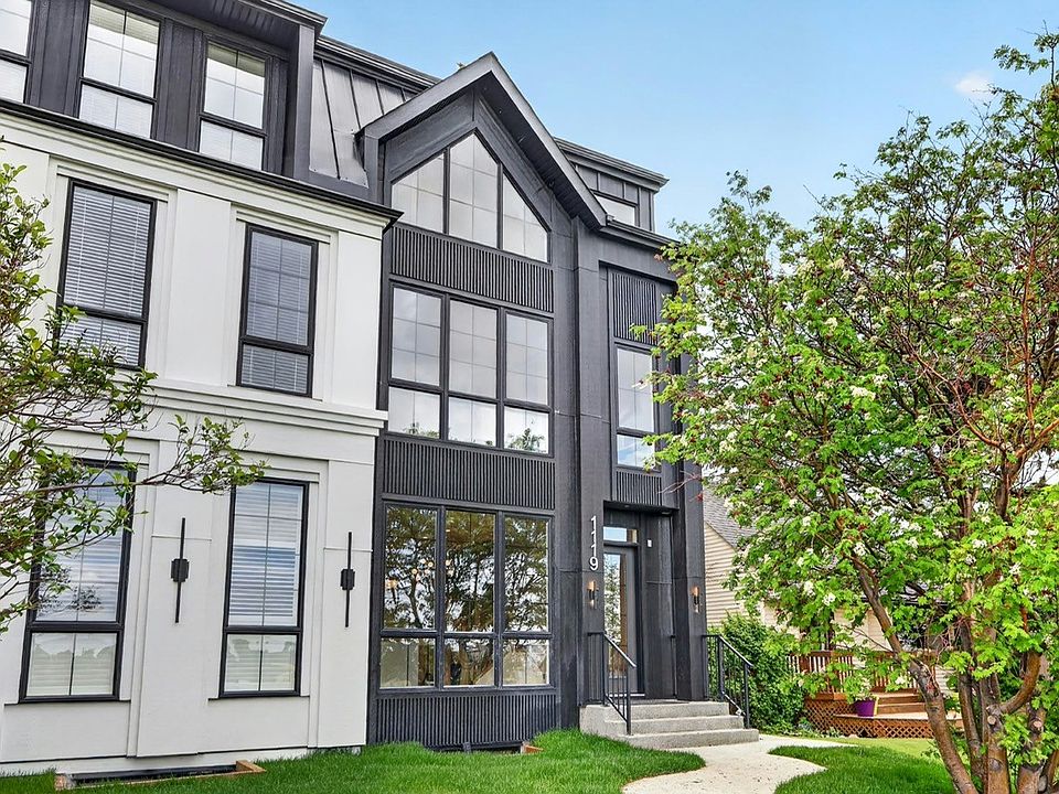 1st image of 1119 Regal Cres NE