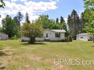 495 S Perch Lake Rd, Ishpeming, MI 49849
