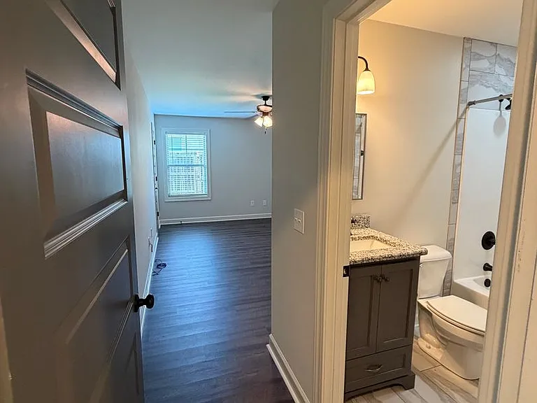 802 Legacy Dr — Photo 10