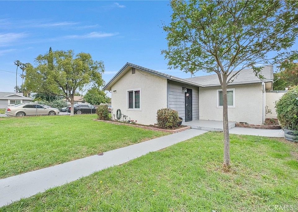 1st image of 4997 Hollyhock Ln
