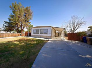 6200 Tigerflower Dr, Bakersfield, CA 93313