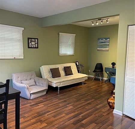 5th image of 200 NE 16th Ave #3